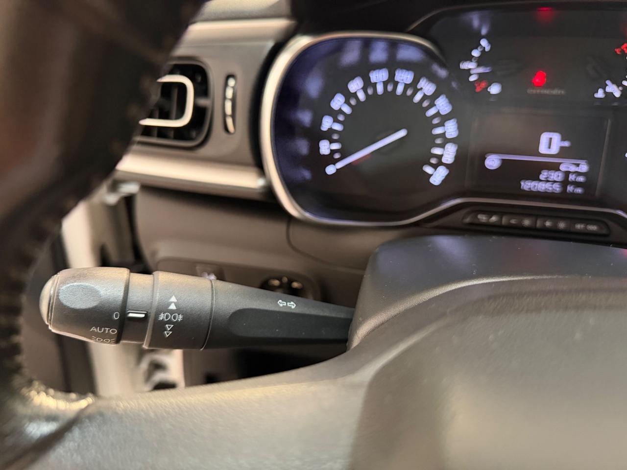Citroen C3 1.6 BlueHDI 75 CV S&S Shine