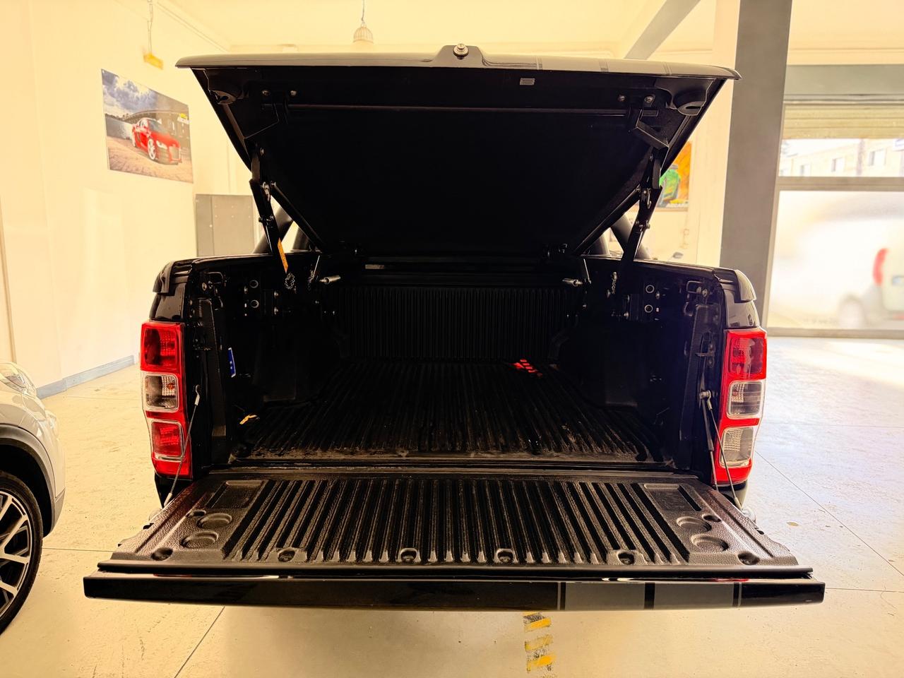 Ford Ranger 3.2 TDCi aut. DC Limited Black Edition