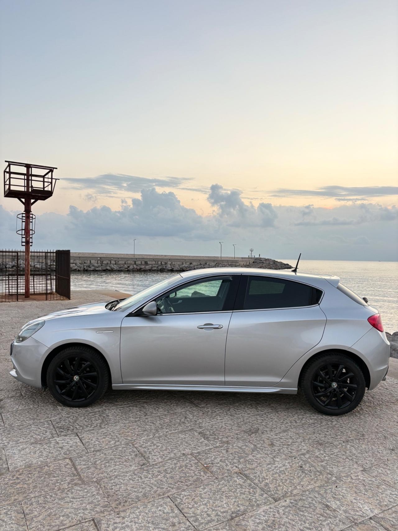 Alfa Romeo Giulietta 1.6 JTDm-2 120 CV Distinctive