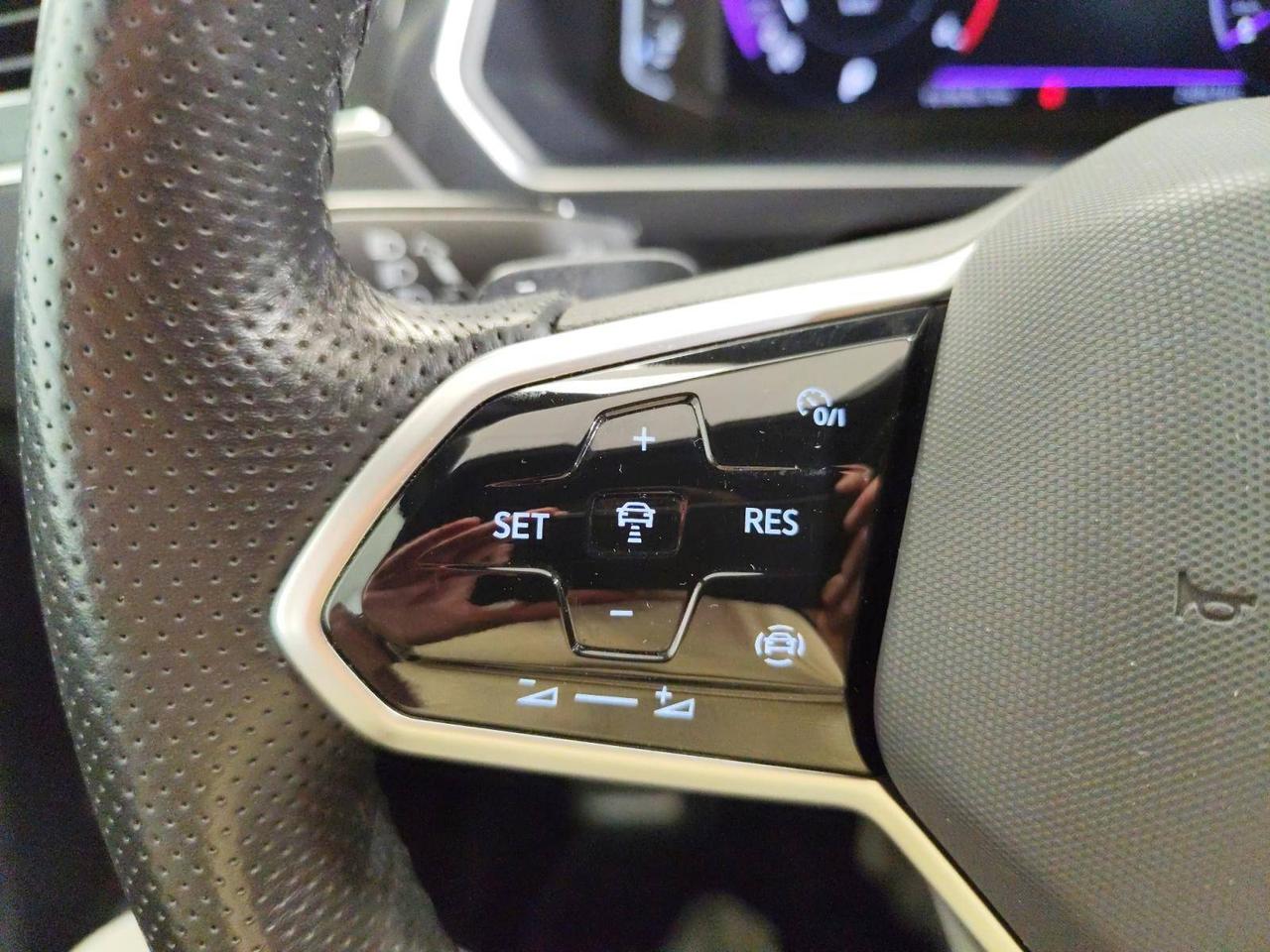 Volkswagen Tiguan 2.0 tdi R-Line 150cv