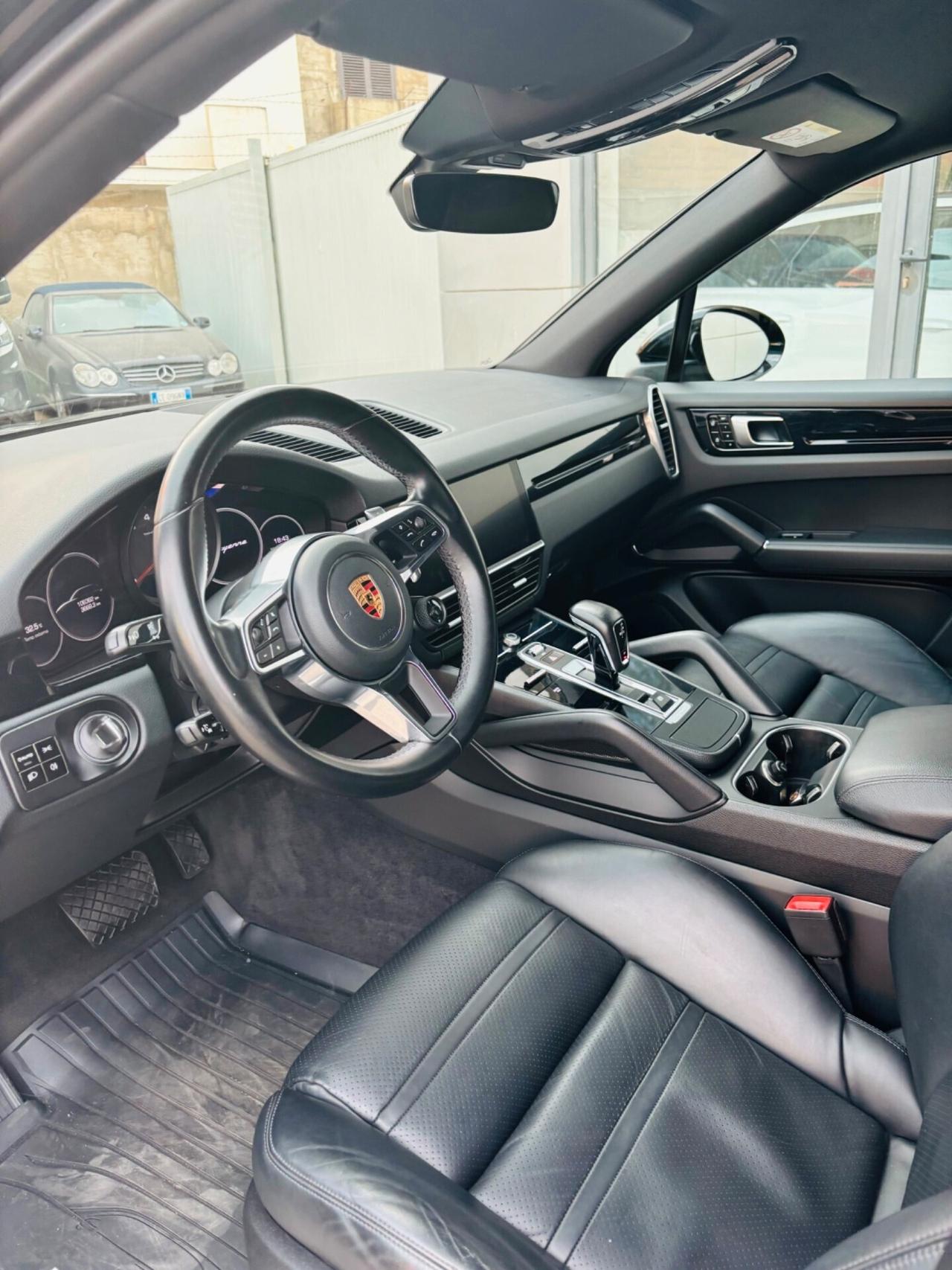 Porsche Cayenne 3.0 V6 - anno 2019 - prezzo €49.900