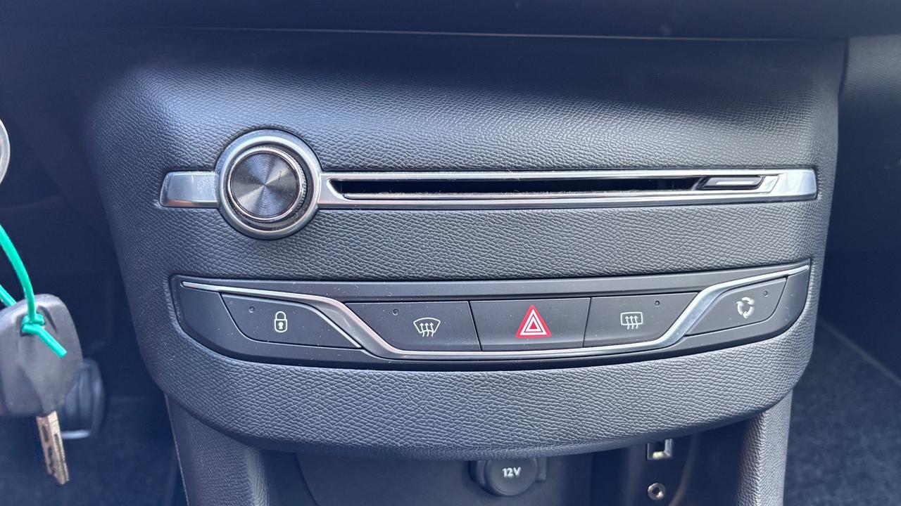 Peugeot 308 BlueHDi 150 S&S Business