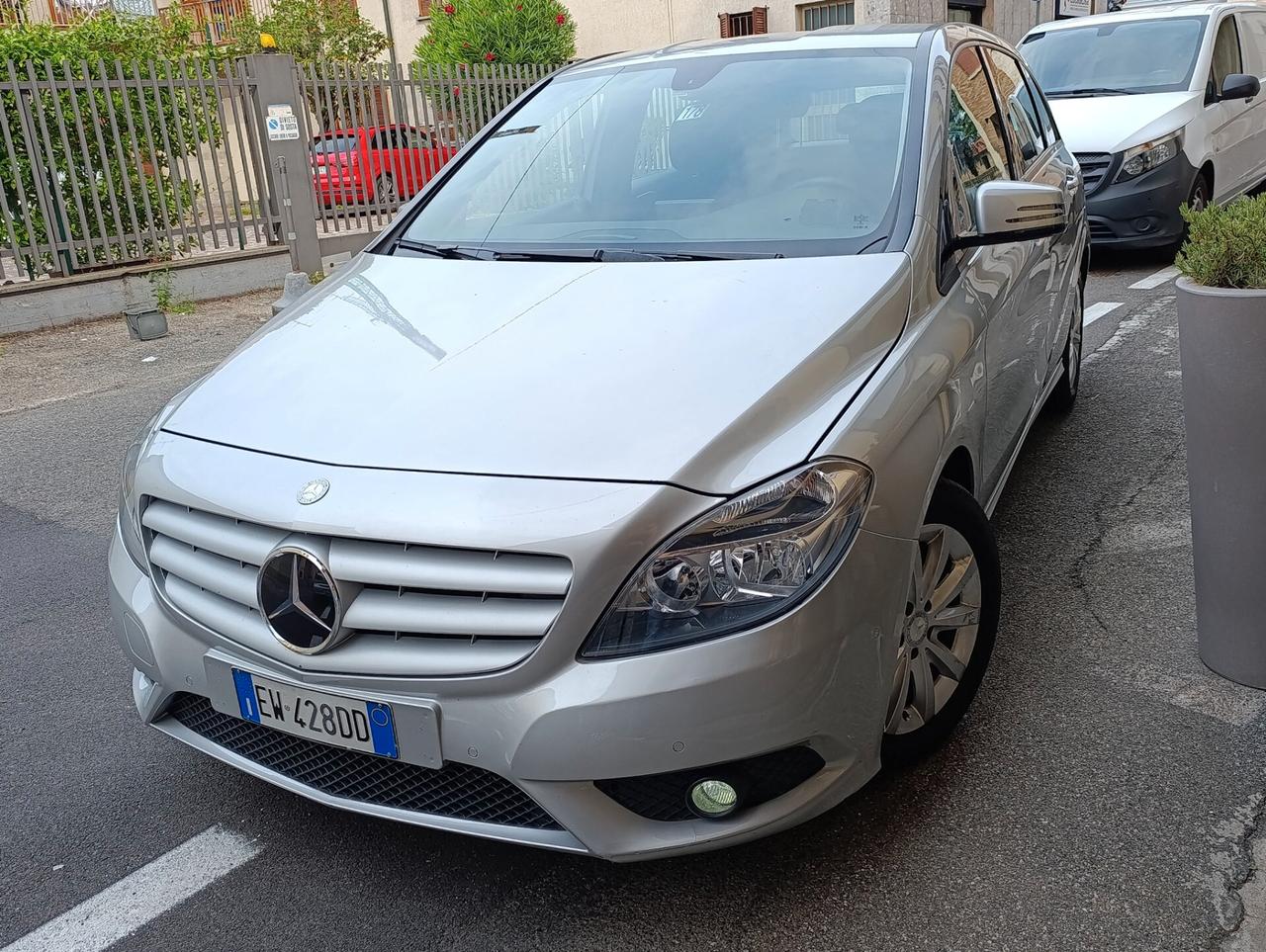 Mercedes-benz B 180 Executive Euro 6 Navi/Bluetooth/Led/Sensori