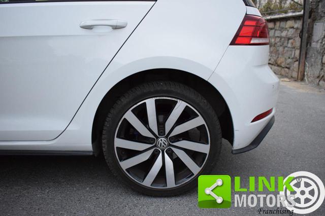 VOLKSWAGEN Golf eHIBRID