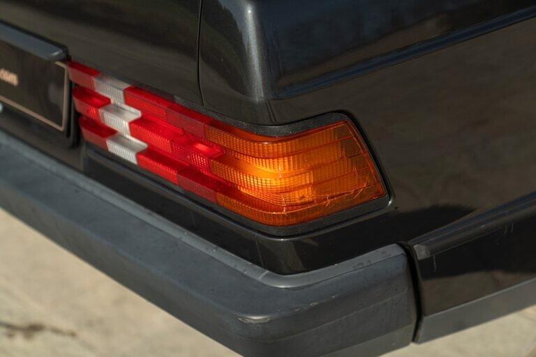 1988 MERCEDES-BENZ 190 E - MER00293