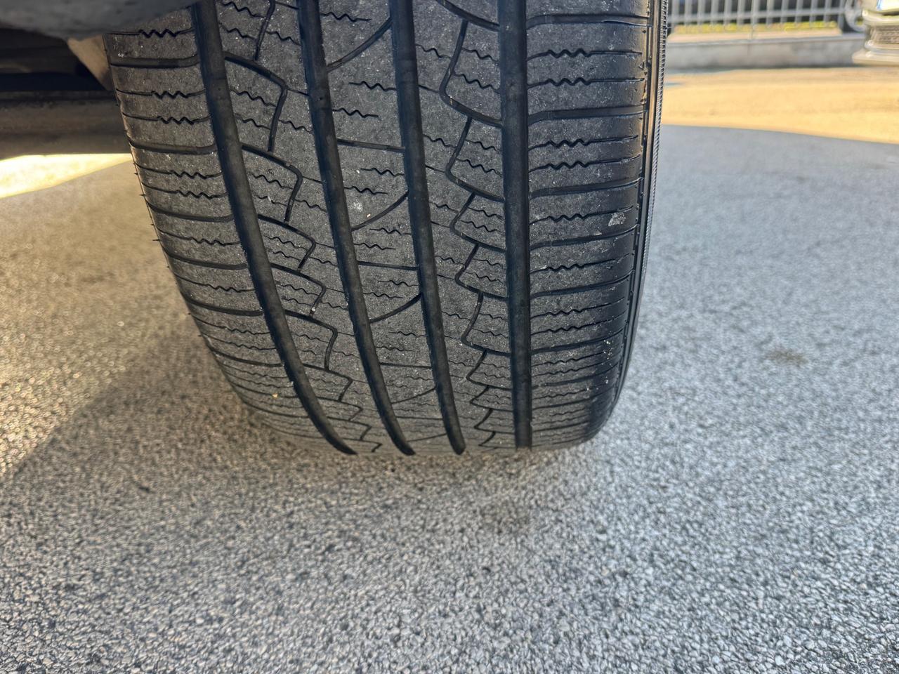 Volkswagen Touareg 3.0 V6 tdi tiptronic dpf