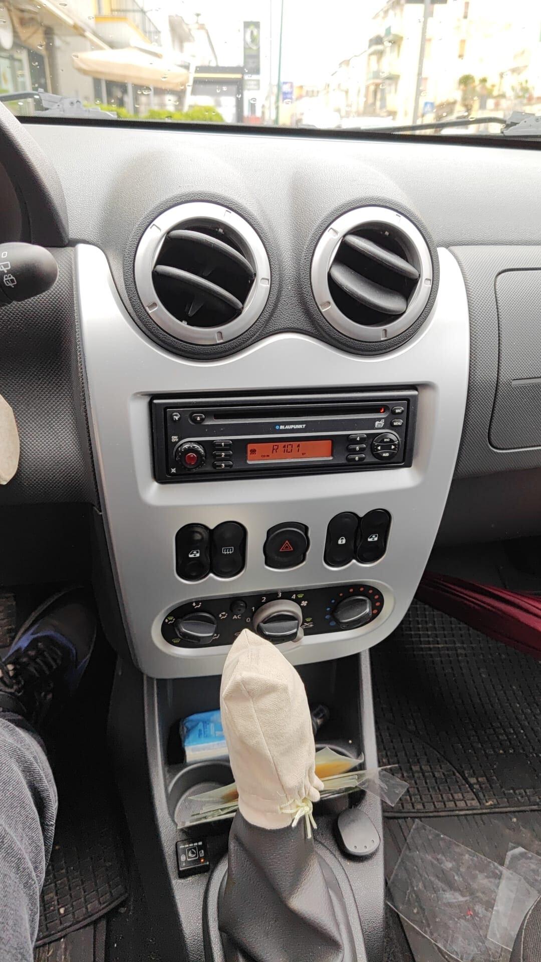 Dacia Sandero 1.4 8V GPL Lauréate 2010 USATO
