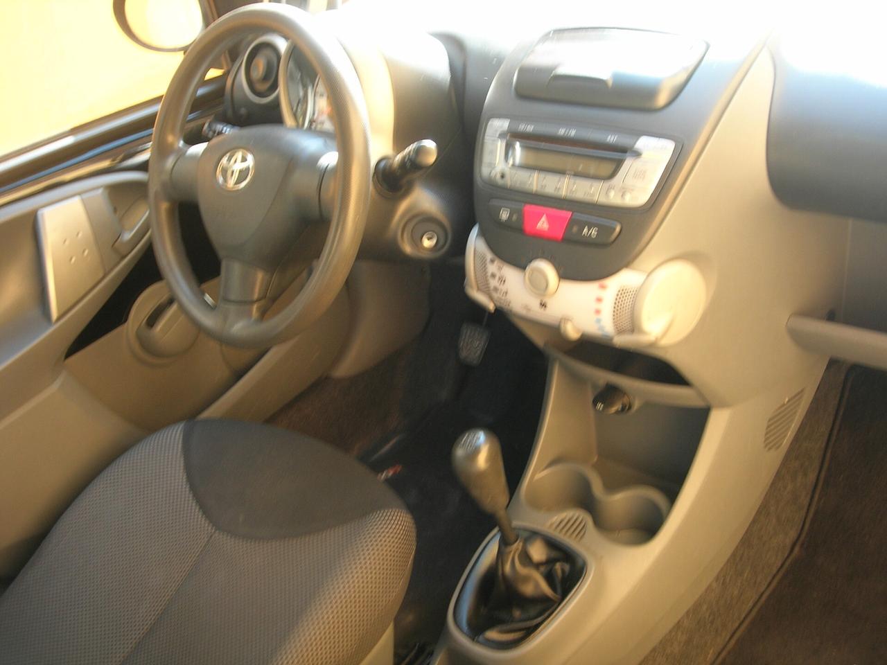 Toyota Aygo 1.0 12V VVT-i 5 porte Sol Connect