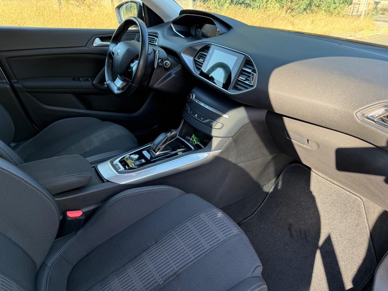 Peugeot 308 BlueHDi 130 S&S EAT8 SW Allure