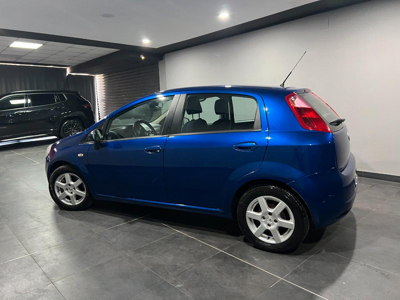 Fiat Grande Punto 5 Porte 1.3 mjt 16v Dynamic 90cv DUALOGIC (CAMBIO AUTOMATICO)