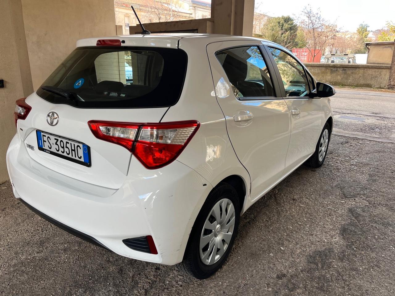 Toyota Yaris 1.0 72 CV 5 porte Active