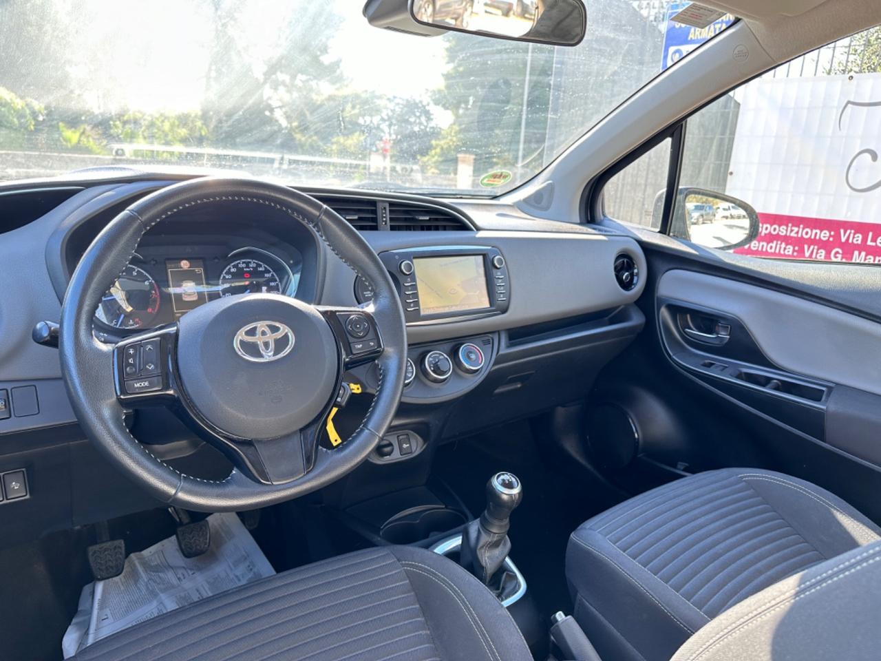 Toyota Yaris 1.0 5 porte Business-2018