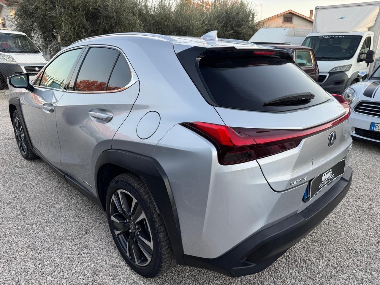 Lexus UX UX Hybrid Executive