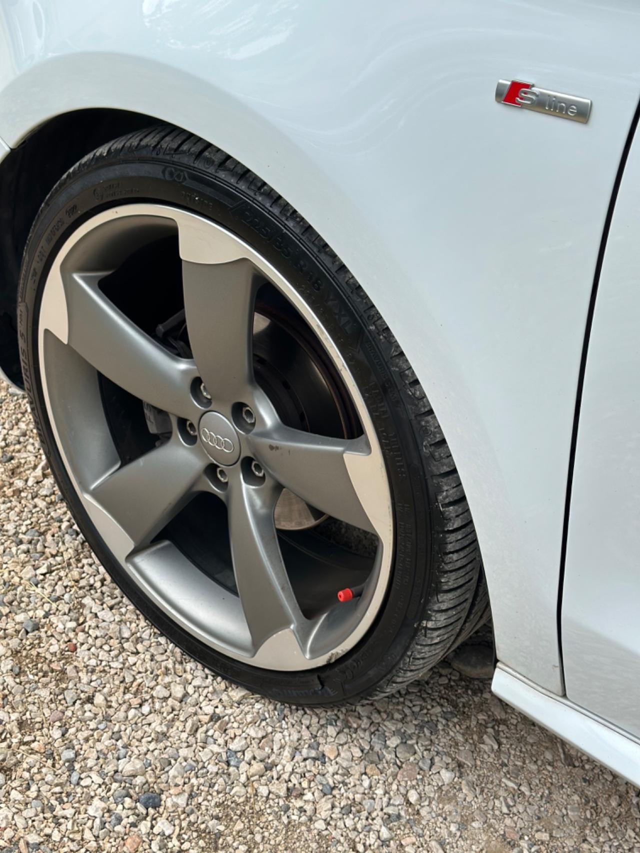 Audi A1 1.6 TDI SLINE AUTOMAT KMCERT GARANZ UNICOPR