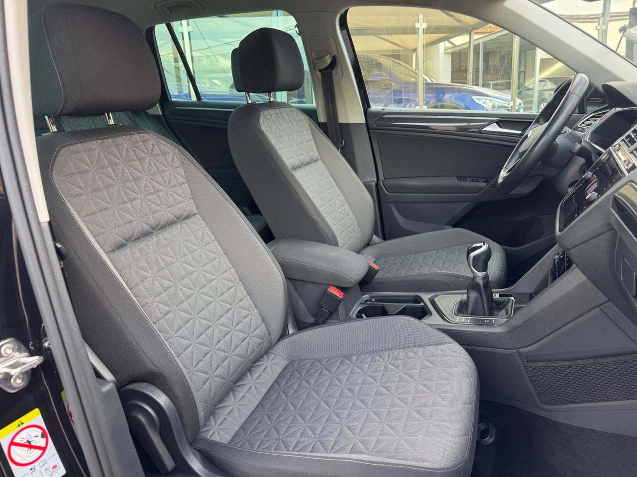 VOLKSWAGEN TIGUAN 2.0 TDI LIFE FULL IVA NEO PATENTATI
