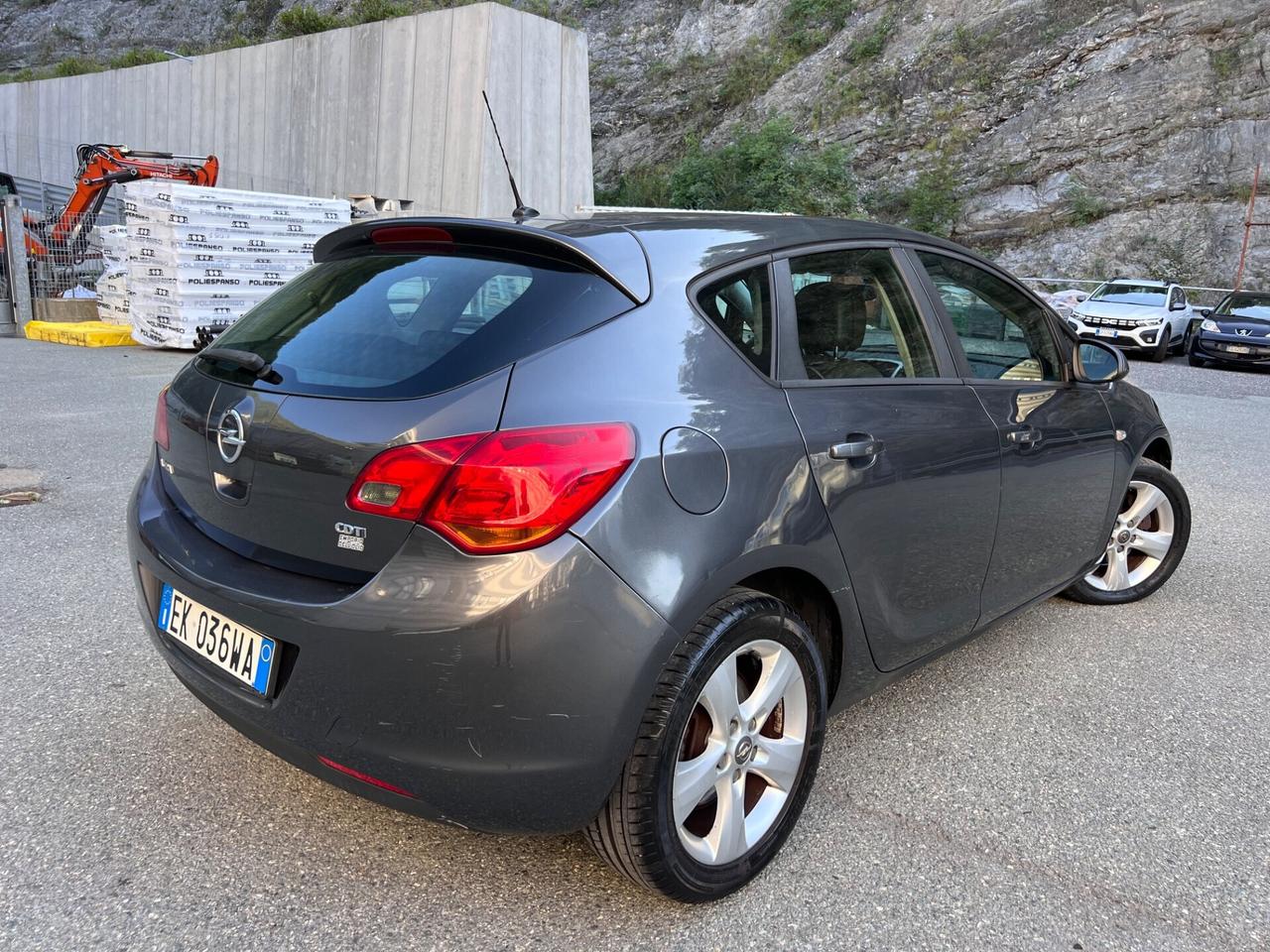 Opel Astra 1.7 CDTI 110CV 5 porte Cosmo