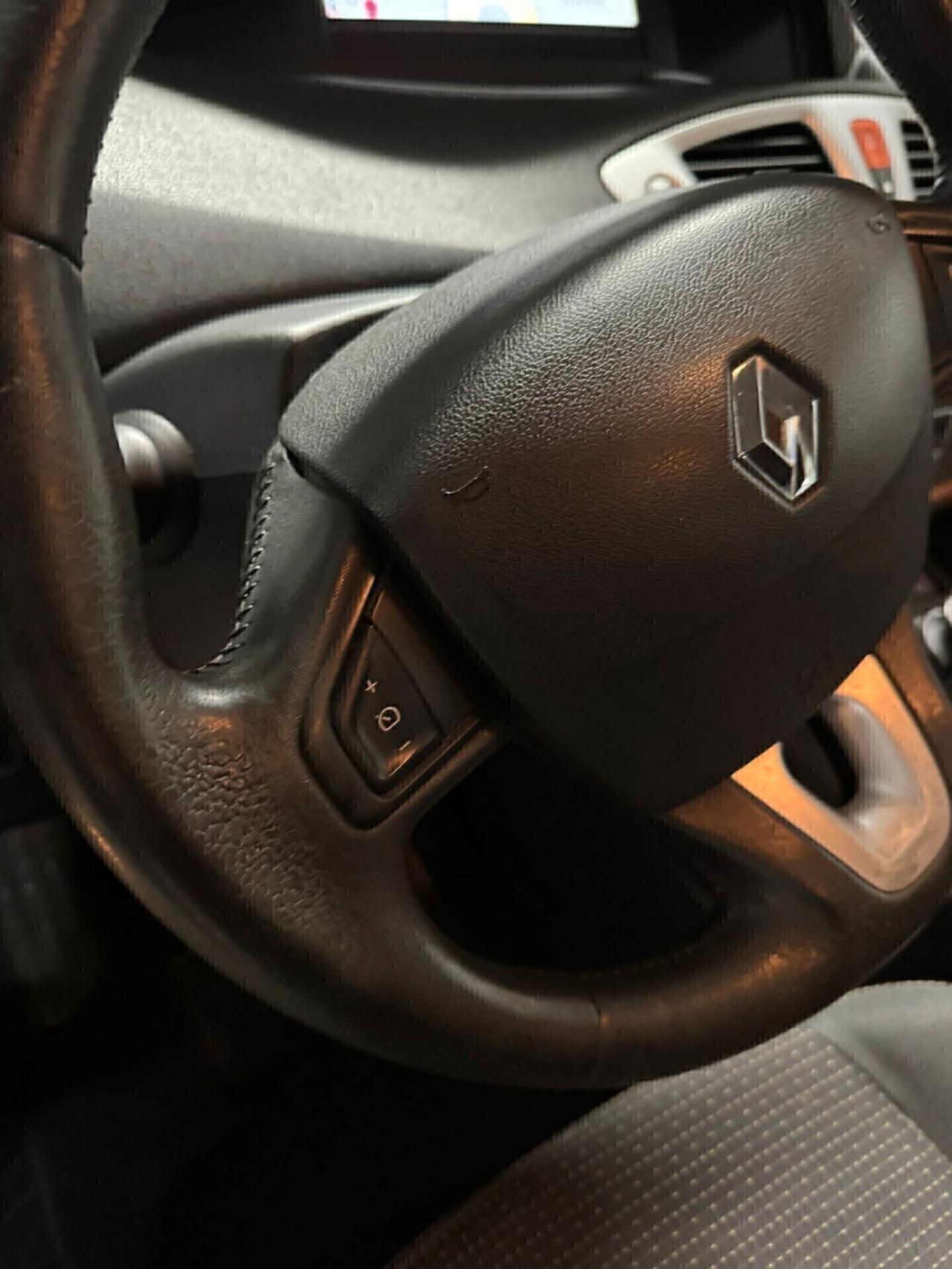 Renault Scenic Scénic X-Mod 1.5 dCi 110CV 2009