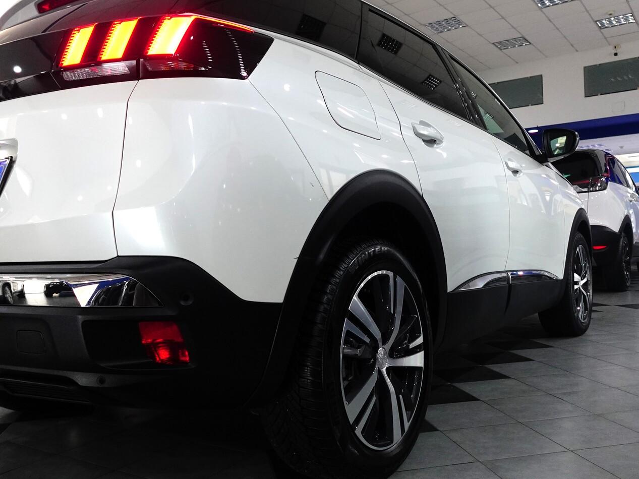 Peugeot 3008 II 1.5 BlueHDI 130 CV EAT8 ALLURE PACK