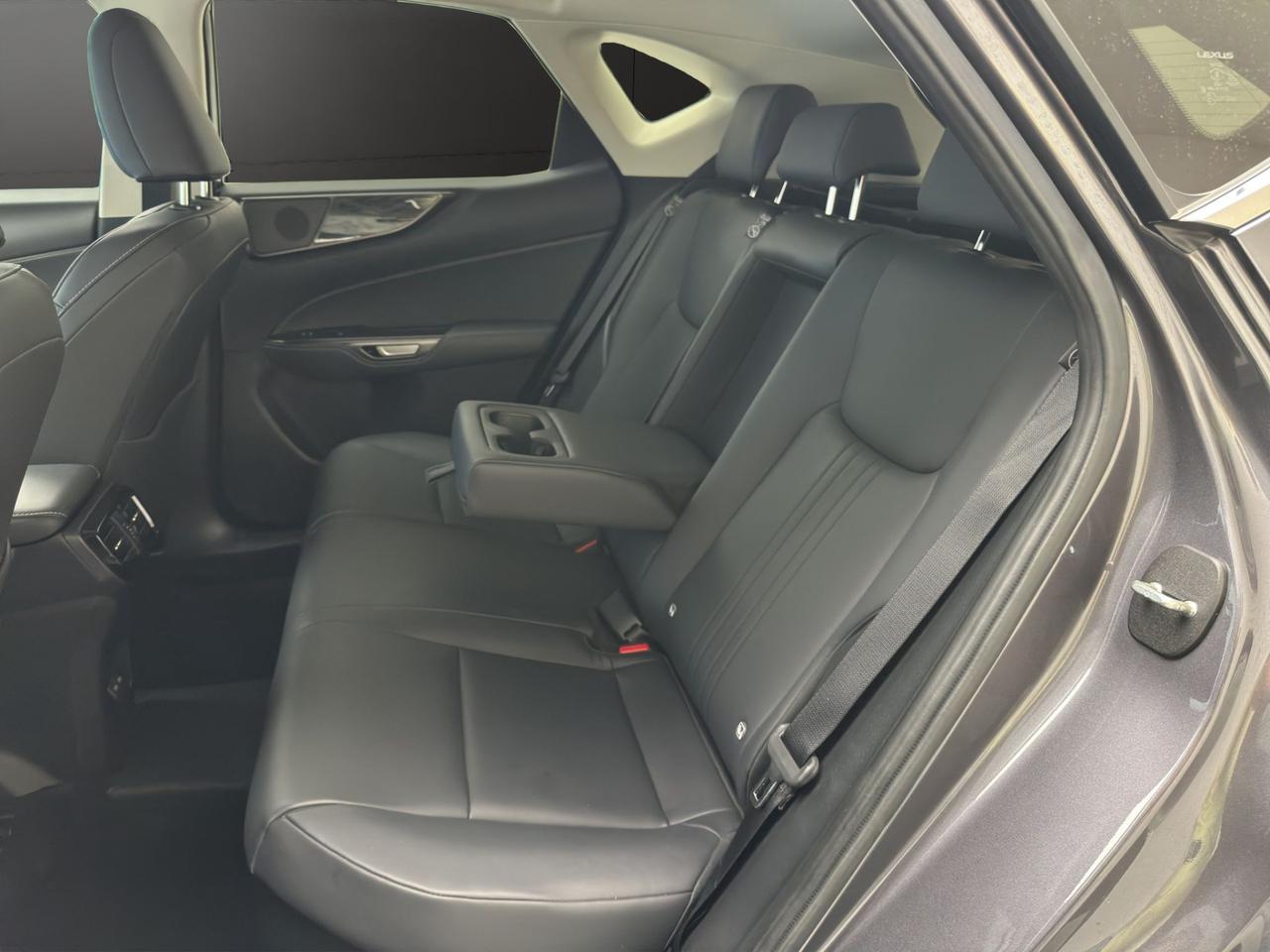 Lexus NX 450h+ 2.5 phev Premium 4wd e-cvt