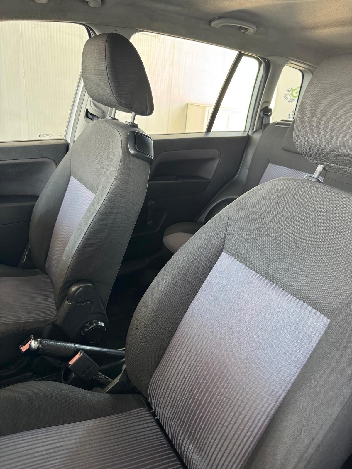 Ford Fusion UAV 1.4 16V 5p.