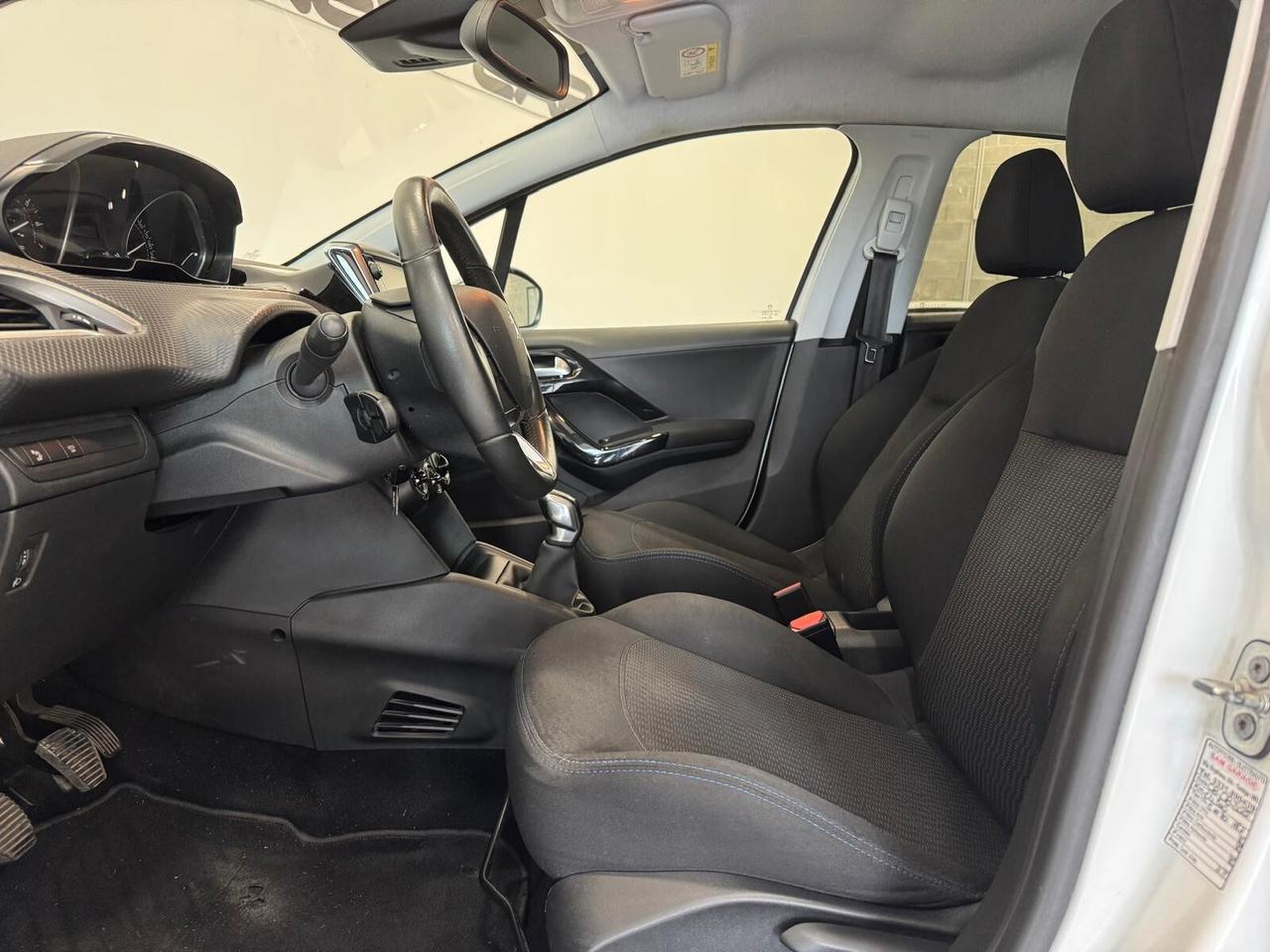 Peugeot 208 PureTech 82 Stop&Start 5 porte Signature