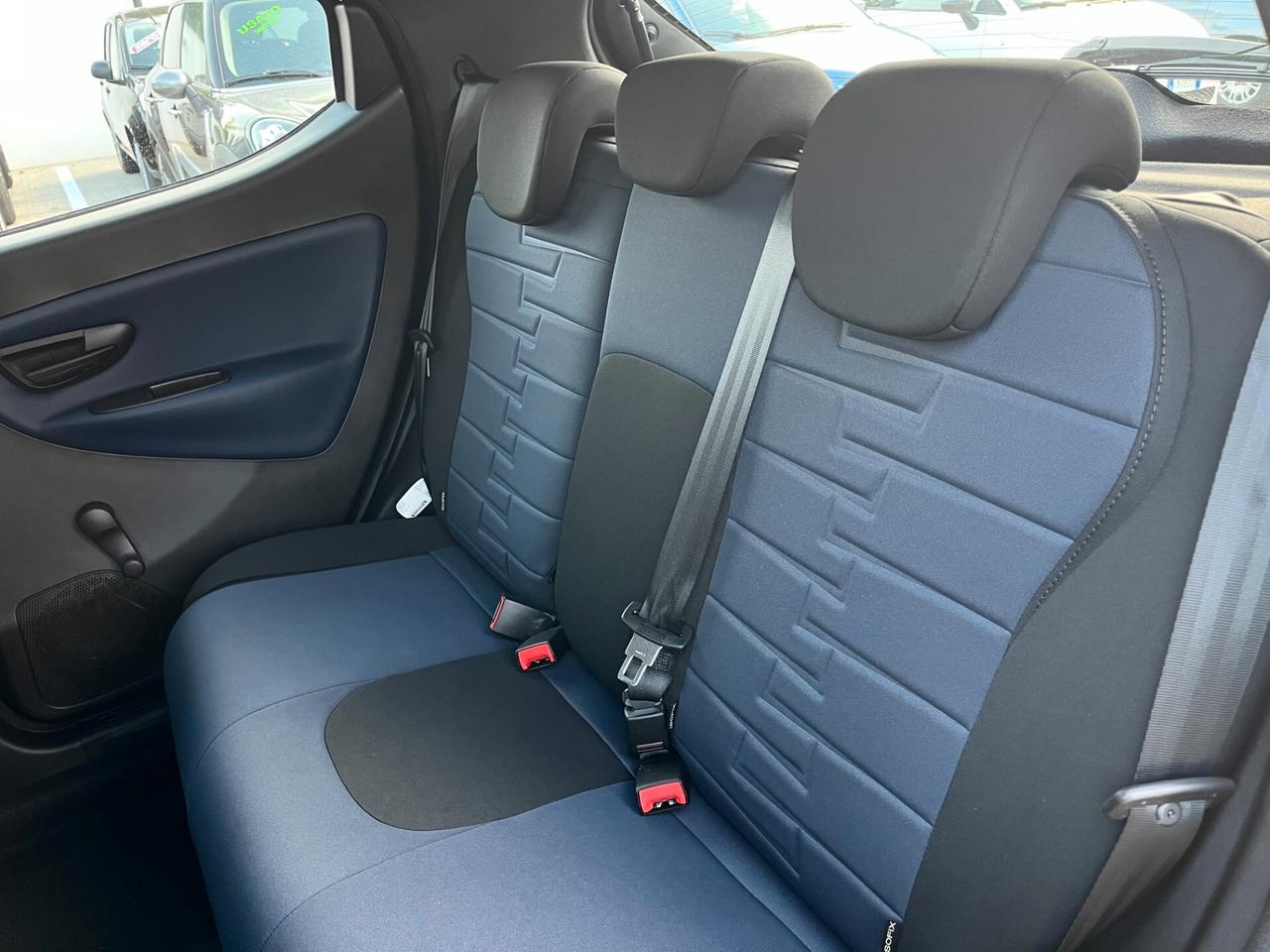 Lancia Ypsilon 1.0 FireFly 5 porte S&S Hybrid Platino