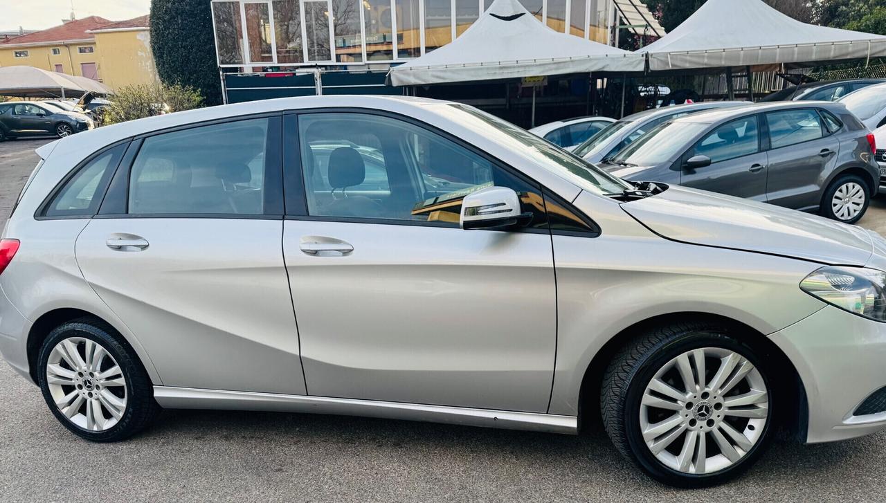 Mercedes-benz B 180 Premium Benzina