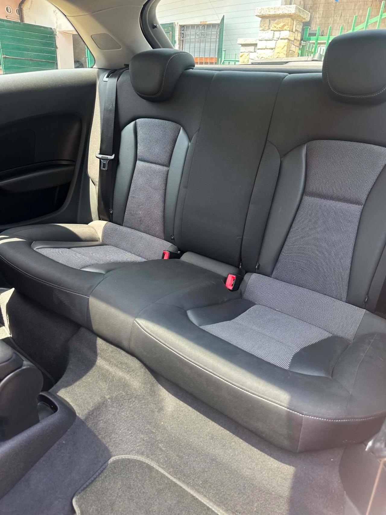Audi A1 1.6 TDI TETTO KMCERT GARANZ UNICOPR