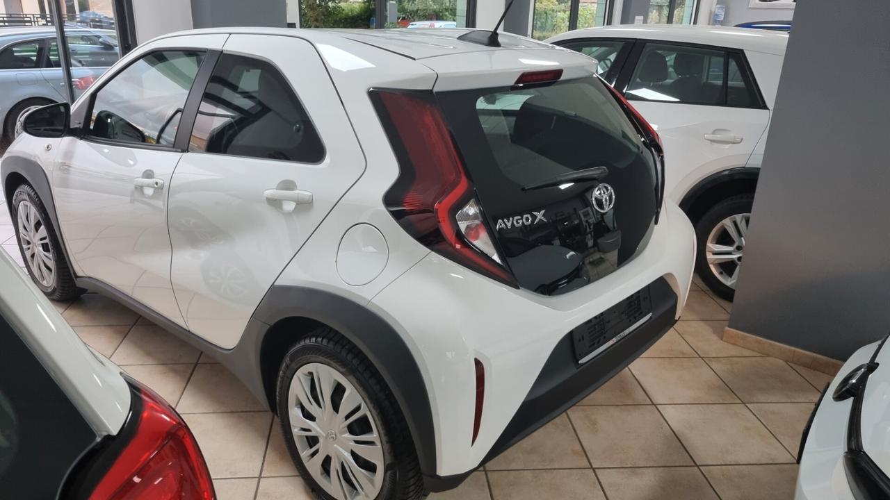 Toyota Aygo Connect 1.0 VVT-i 72 CV 5 porte x-play