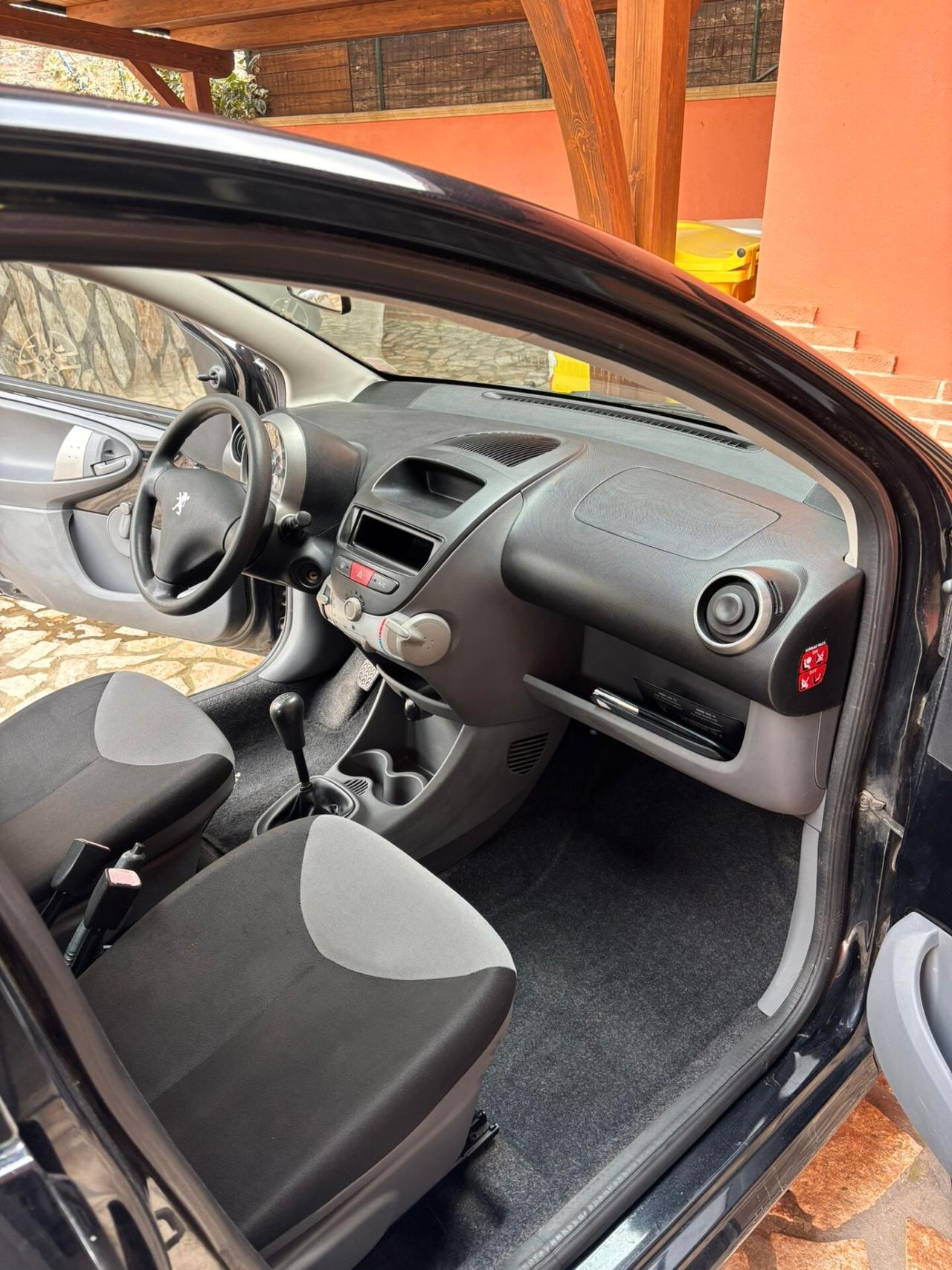 Peugeot 107 1.0 68CV 5p. Plaisir