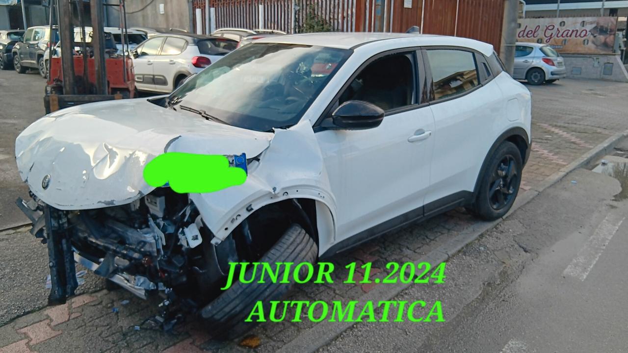Alfa Romeo Junior incidentata sinistrata mondialcars 024