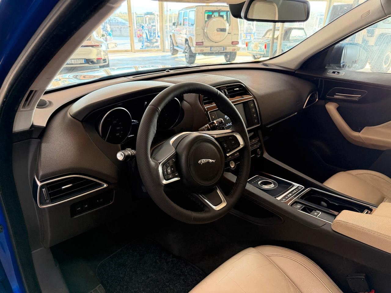 Jaguar F-Pace 2.0 D 180 CV - 24 MESI DI GARANZIA