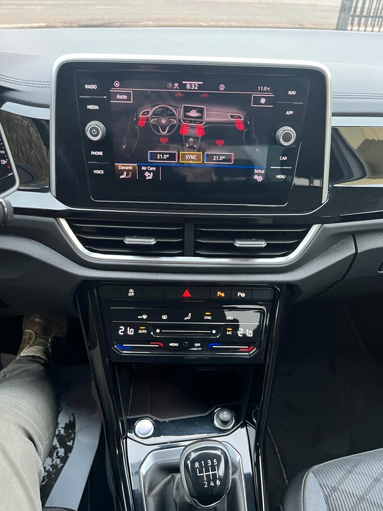 Volkswagen T-Roc 1.5 TSI ACT R-Line 10/2022 **KM 68198**