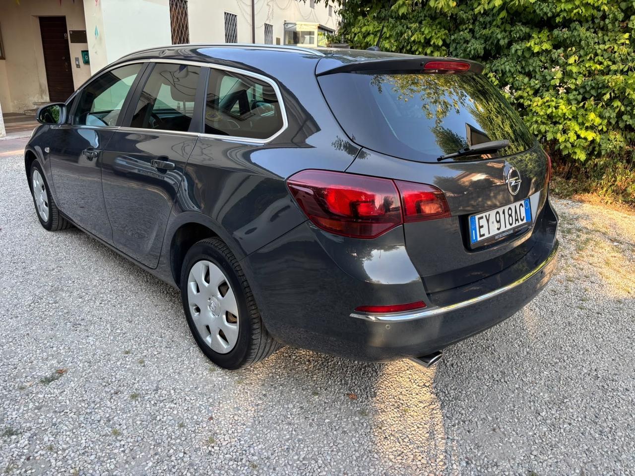 Opel Astra 1.4 benzina GPL Sports anno 2015