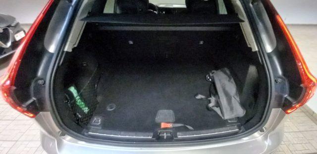 VOLVO XC60 B4 automatico Core N1 AUTOCARRO