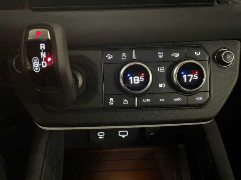 Land Rover Defender VII 90 3.0d i6 mhev SE awd 200cv auto
