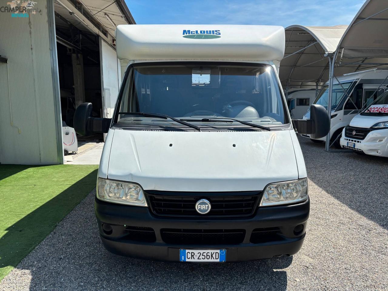 MCLOUIS LAGAN 253 - Semintegrale con letto matrimoniale in coda ed ampio garage foro 77x122