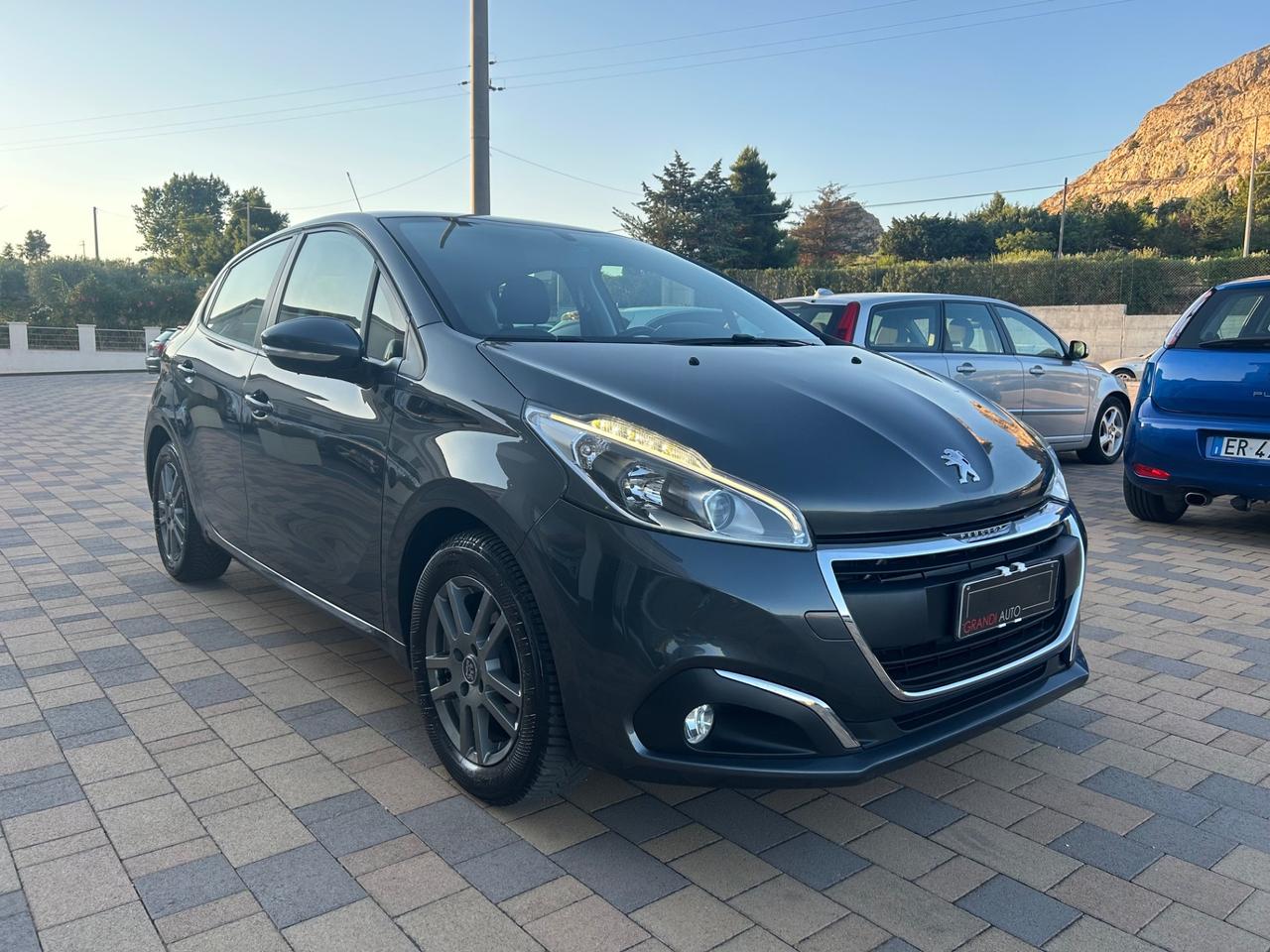 Peugeot 208 BlueHDi 75 5 porte Allure