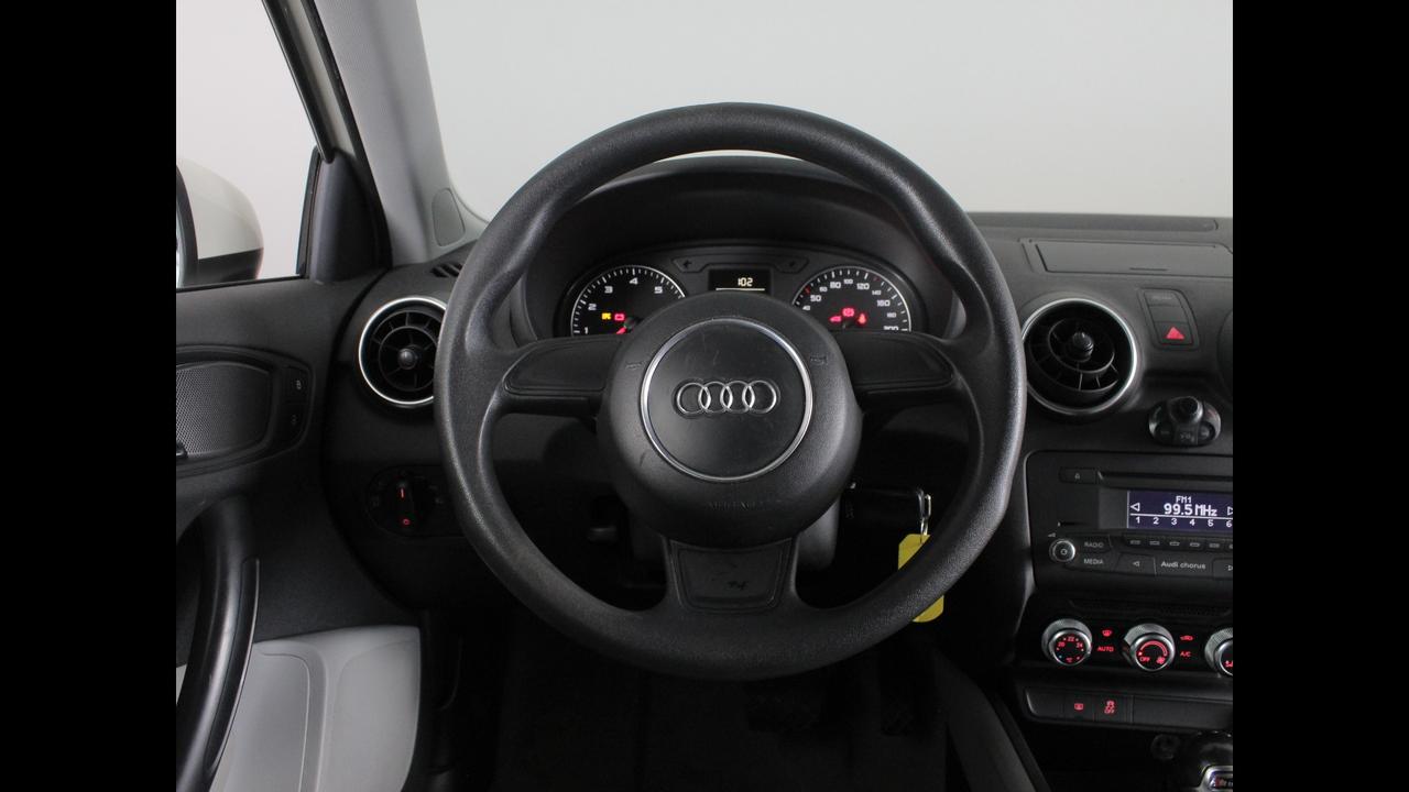 AUDI A1 I 2010 Sportback - A1 Sportback 1.4 tfsi Ambition 122cv s-tronic