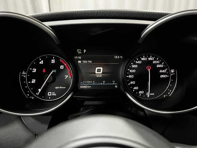 Alfa Romeo Giulia 2.0 Turbo 200 CV AT8 Business
