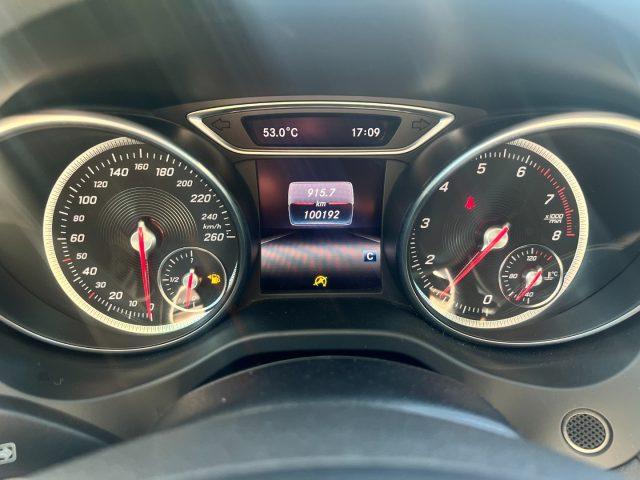 MERCEDES-BENZ GLA 200 Sport