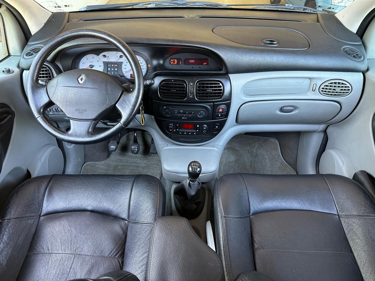 Renault Megane Scénic Evol. 1.9 dCi cat RX4 Salomon