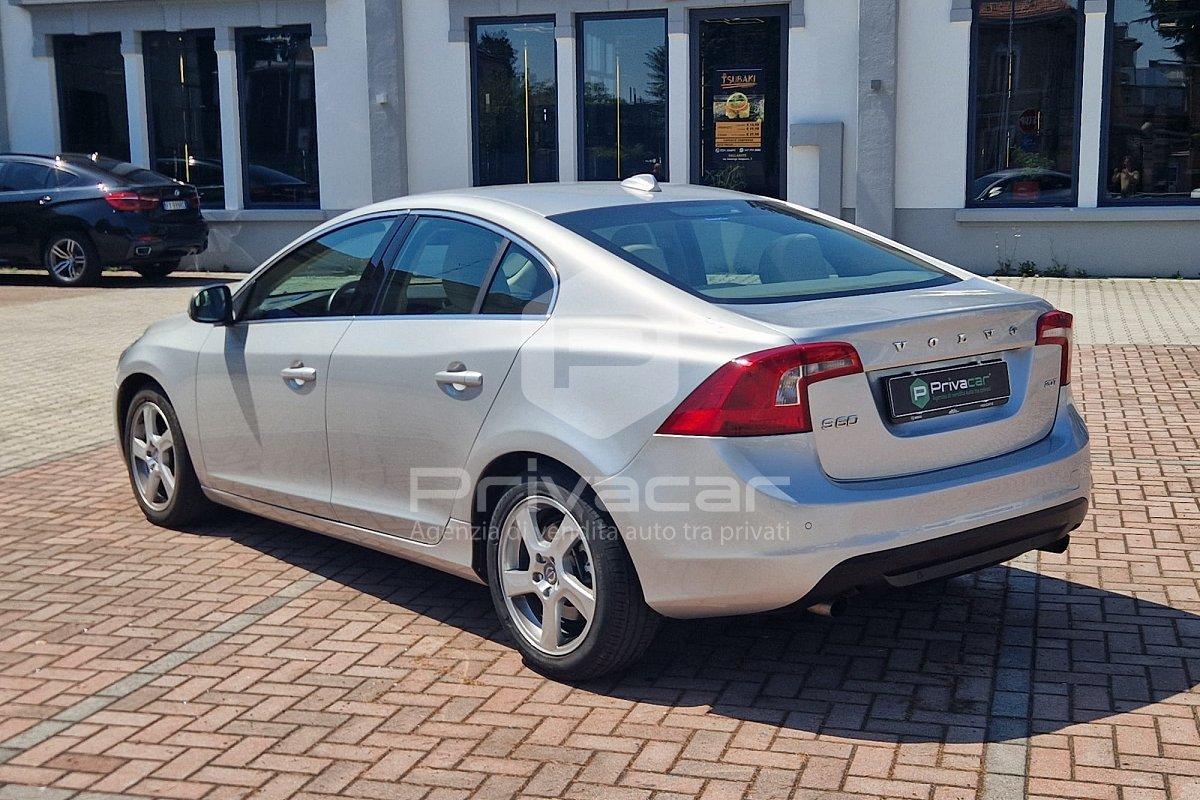 VOLVO S60 2.0 T Powershift Summum