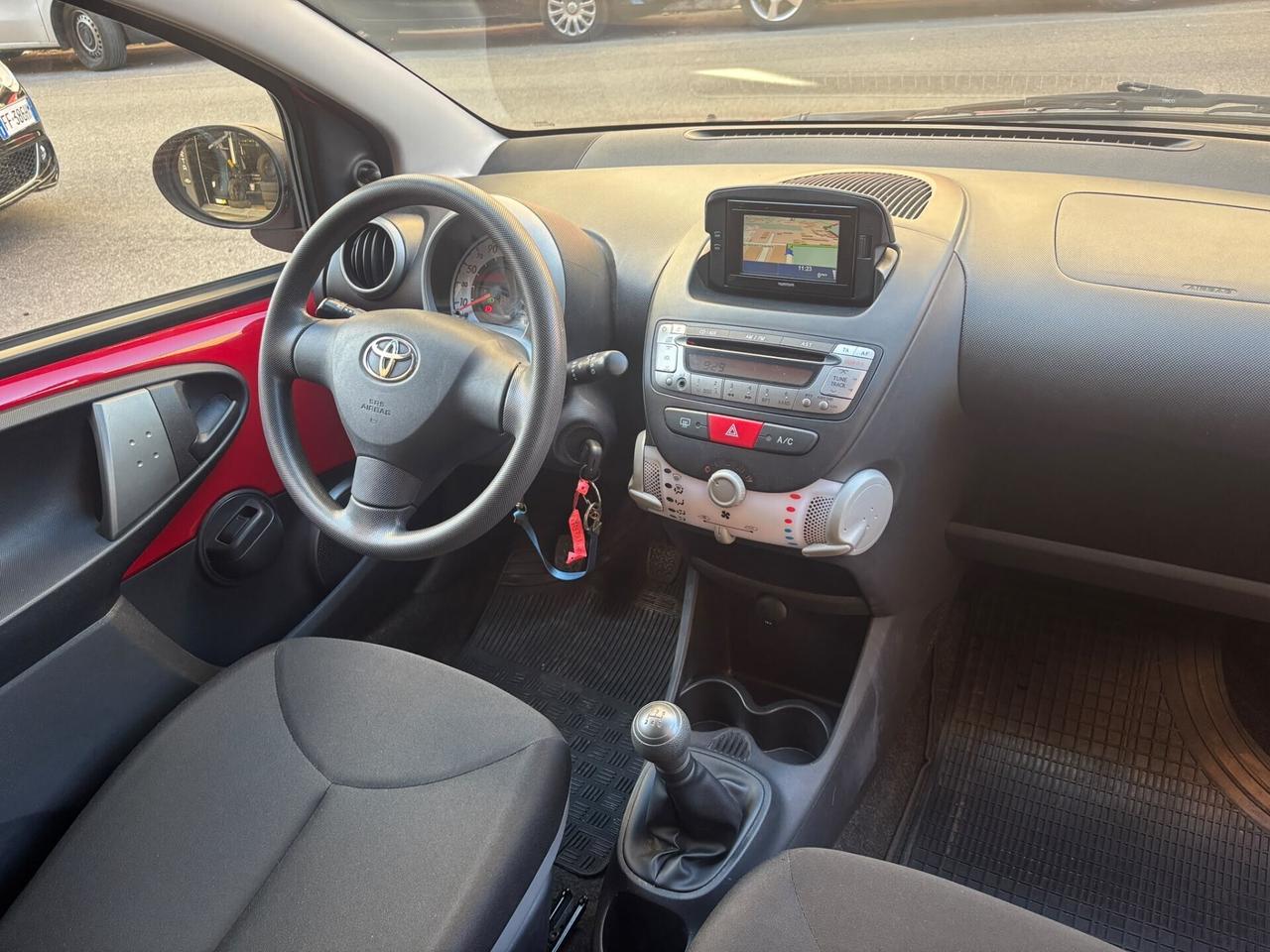 Toyota Aygo 1.0 - PASSAGGIO DI PROPRIETà INCLUSO