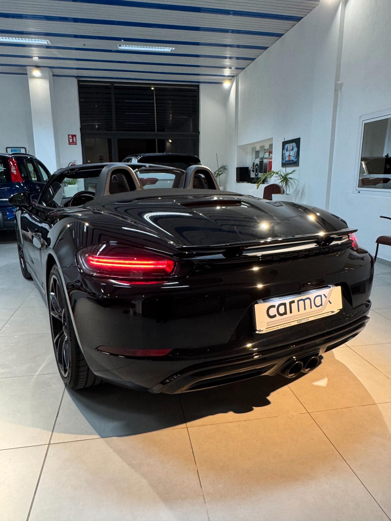 Porsche 718 Spyder Boxster 2.0 T