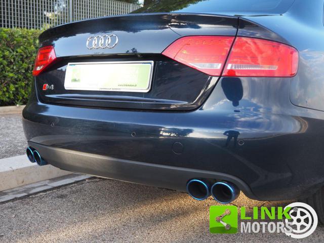 AUDI A4 3.0 V6 TDI quattro aut.*? 160,00 al mese*