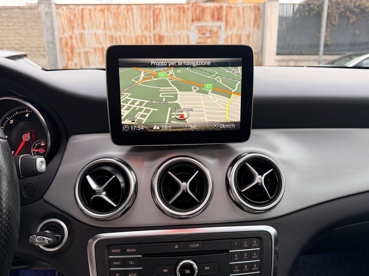 Mercedes-benz GLA 200d 2.0 136Cv Premium AMG TETTO