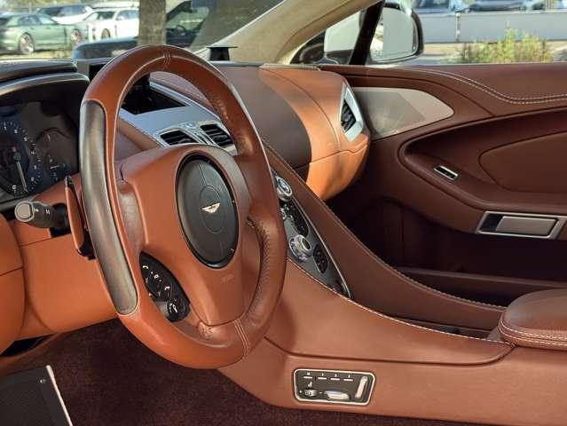 Aston Martin Vanquish Coupe 6.0 V12 touchtronic 2 Carbon Cer/Carbon Pack