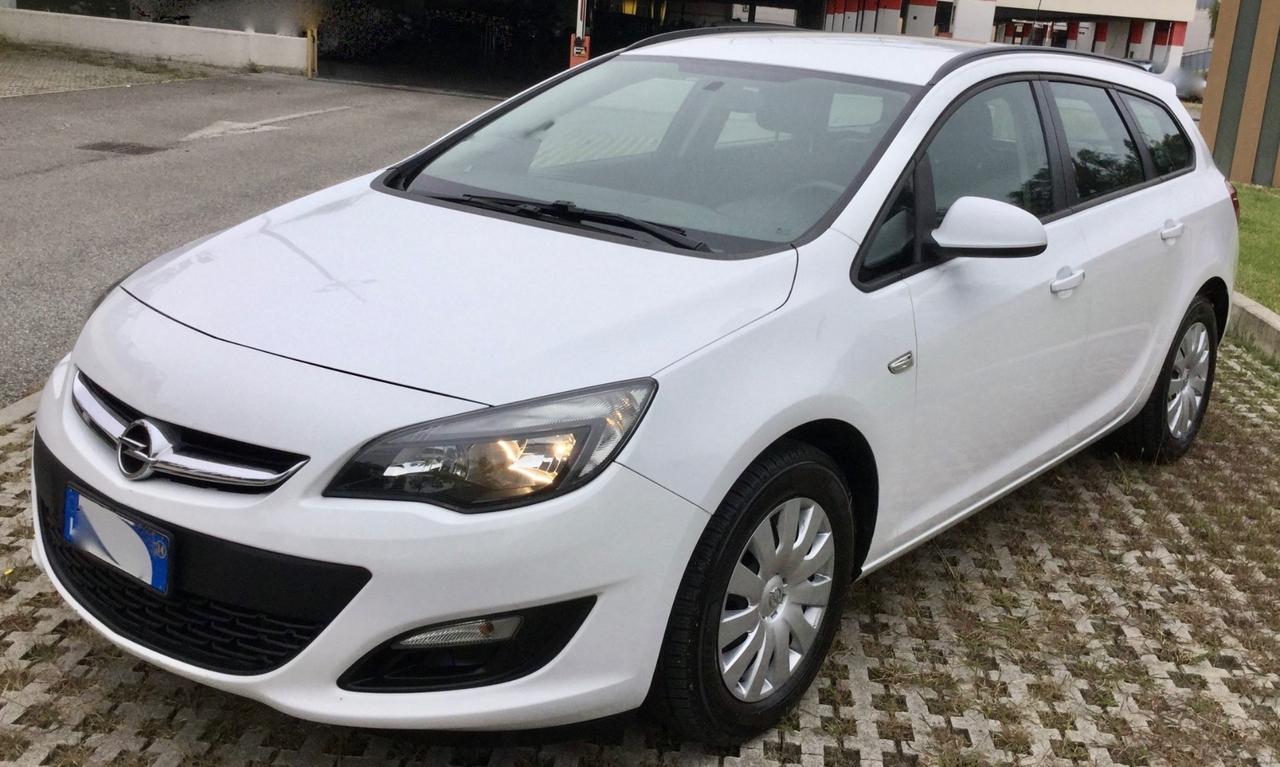 Opel Astra 1.6 CDTi Finanziaria senza busta paga