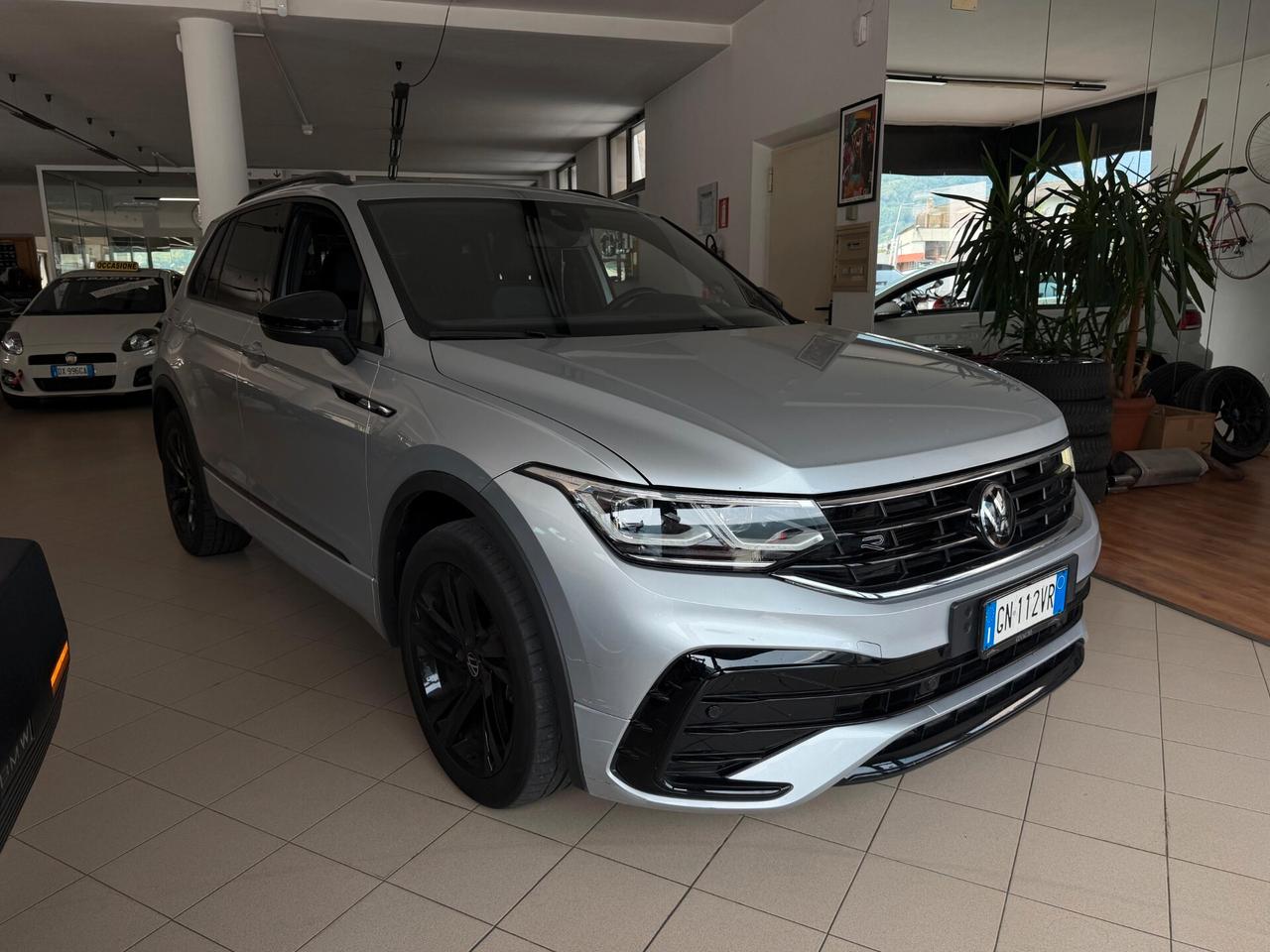 Volkswagen Tiguan 2.0cc tdi R-Line 4motion 150cv dsg Iva Esposta